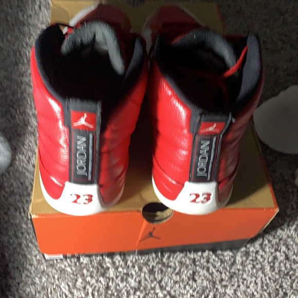 Retro 12s Gym Red - Picture 2 of 4